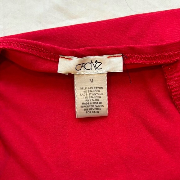 Cache Red & black corset style ruched cami top with black floral lace detailing - Picture 3 of 3